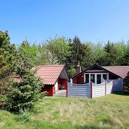 Two-bedroom Holiday In 22