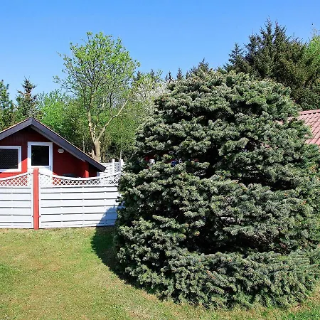 Two-bedroom Holiday In 22