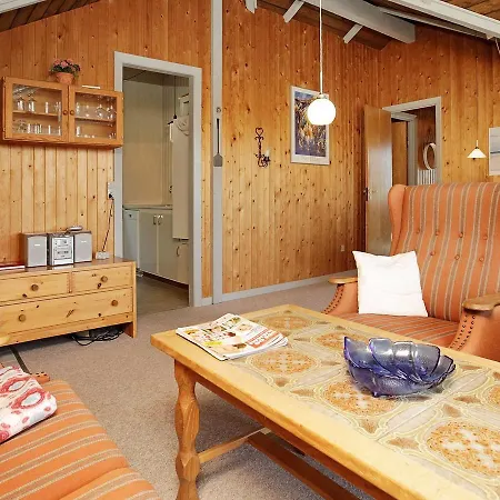 Two-bedroom Holiday In 22 Ferienhaus Blåvand
